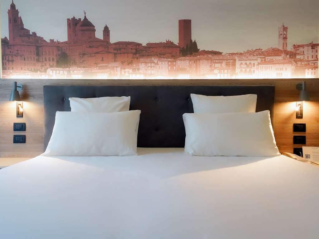 Mercure Bergamo Centro Palazzo Dolci Hotel Phòng bức ảnh